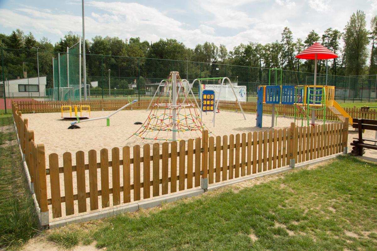 Camping Oaza Błonie Kórnik Domki Standard - 3 pokoje Exterior foto